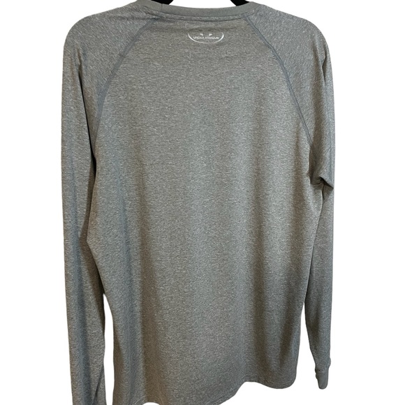Under Armour Heat Gear Loose fit shirt in size medium - Picture 6 of 6